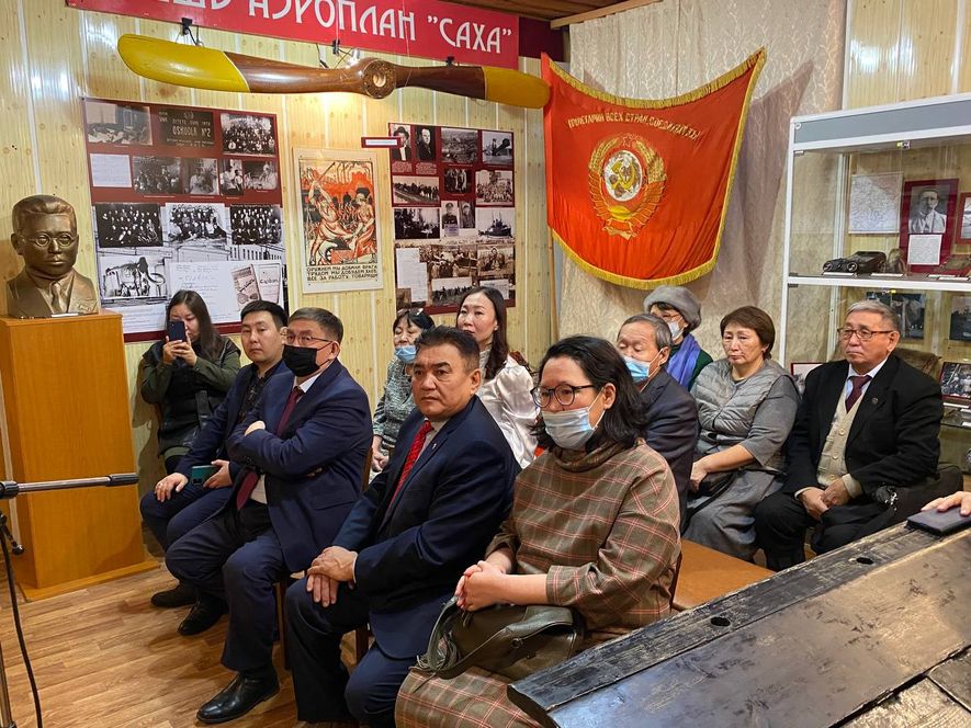 Выставка к юбилею журнала «Чолбон»